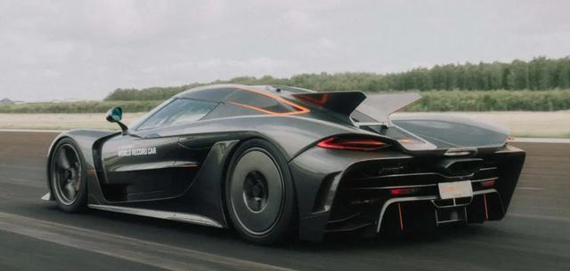 柯尼塞格重, 柯尼塞格重, 个邪